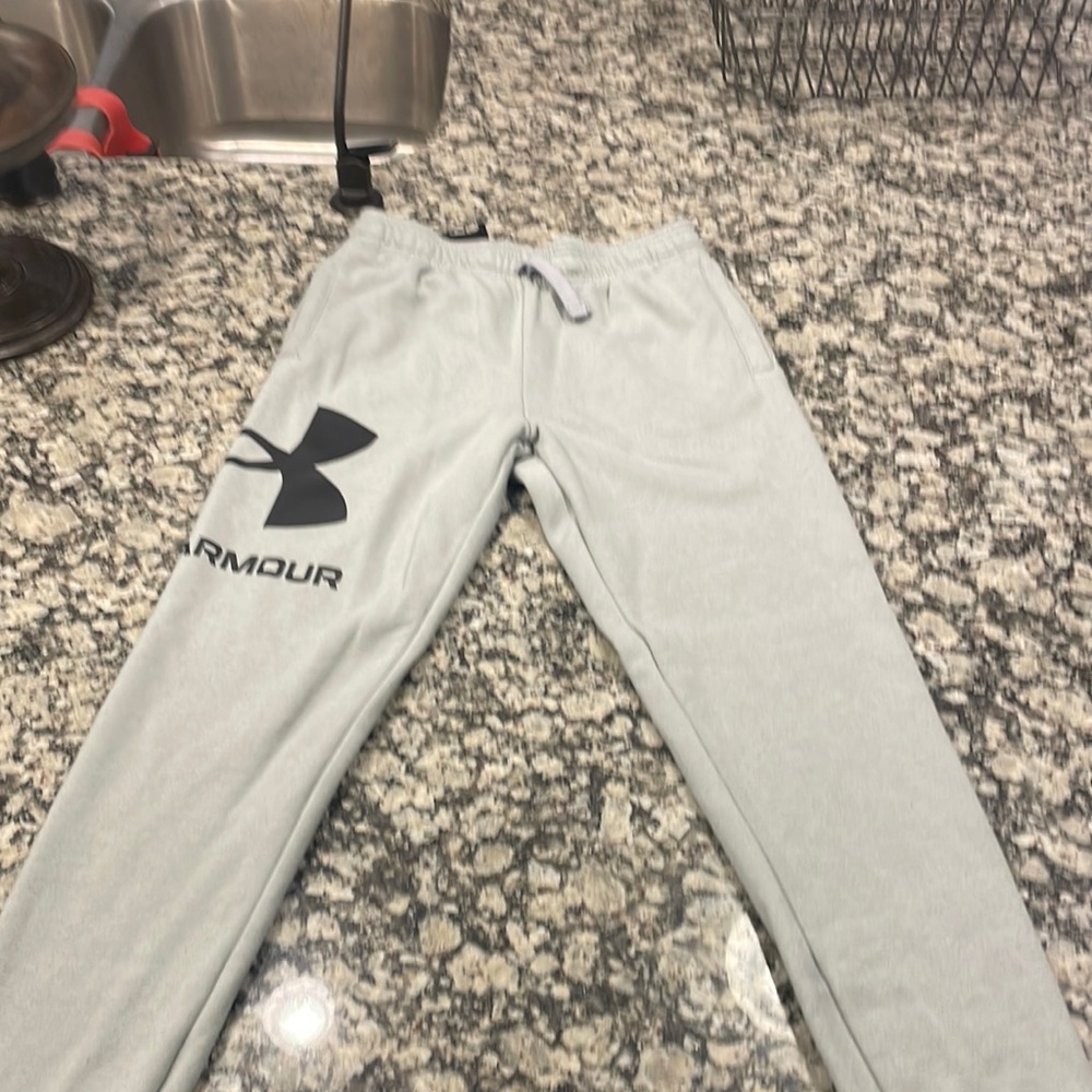 Under ArmourJoggers youth lg